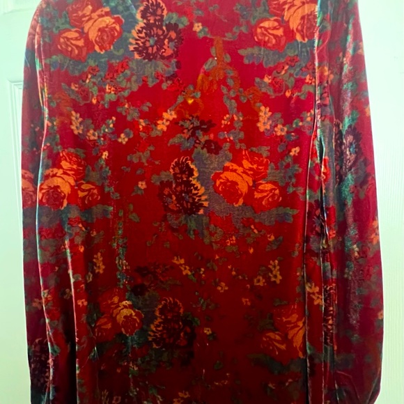 Sundance Velvet Top - Picture 3 of 3